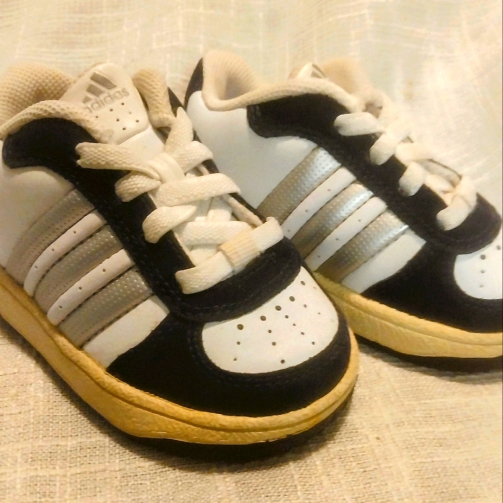 Baby Adidas sz4k